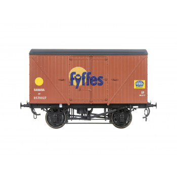 *Banana Van Fyffes Bauxite Large Logo B570027 Weathered