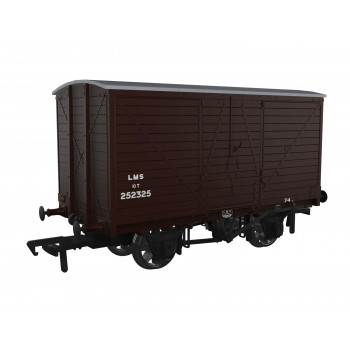 #P# D88 Covered Van LMS 252325